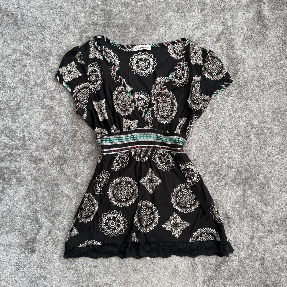 Forever 21 black & white floral babydoll